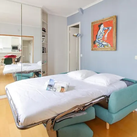 Bright Flat 10 Minutes Walk From The Eiffel Tower In - Welkeys