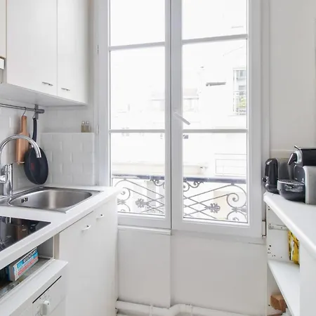 Bright Flat 10 Minutes Walk From The Eiffel Tower In - Welkeys * Paříž