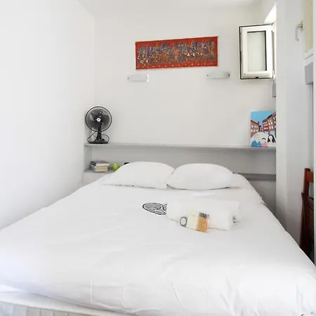 Bright Flat 10 Minutes Walk From The Eiffel Tower In - Welkeys