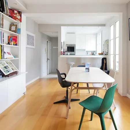 Bright Flat 10 Minutes Walk From The Eiffel Tower In - Welkeys *